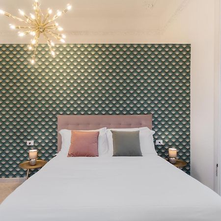 Palazzo Galeoni Luxury Suites Σαλέρνο Εξωτερικό φωτογραφία