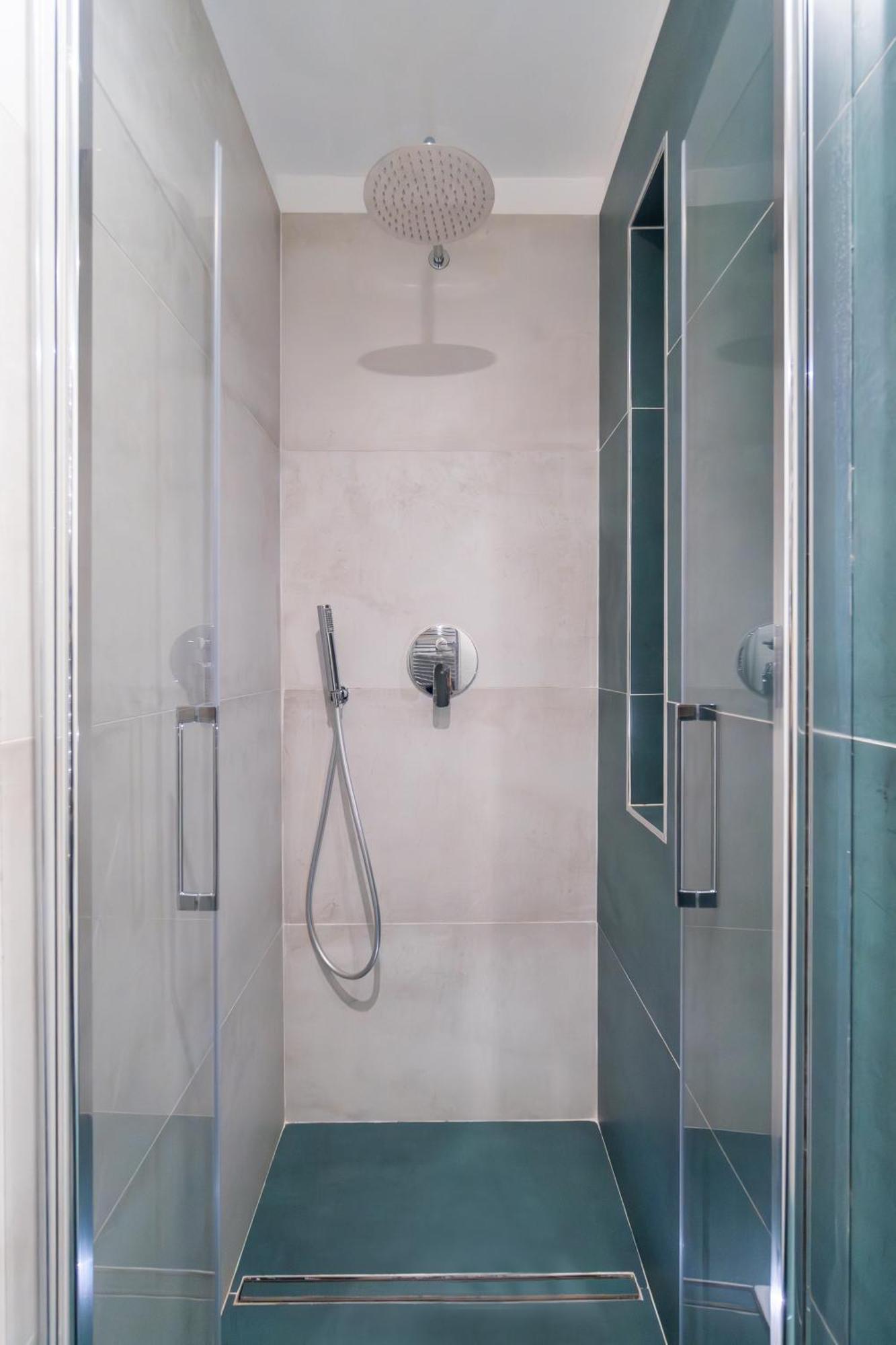 Palazzo Galeoni Luxury Suites Σαλέρνο Εξωτερικό φωτογραφία