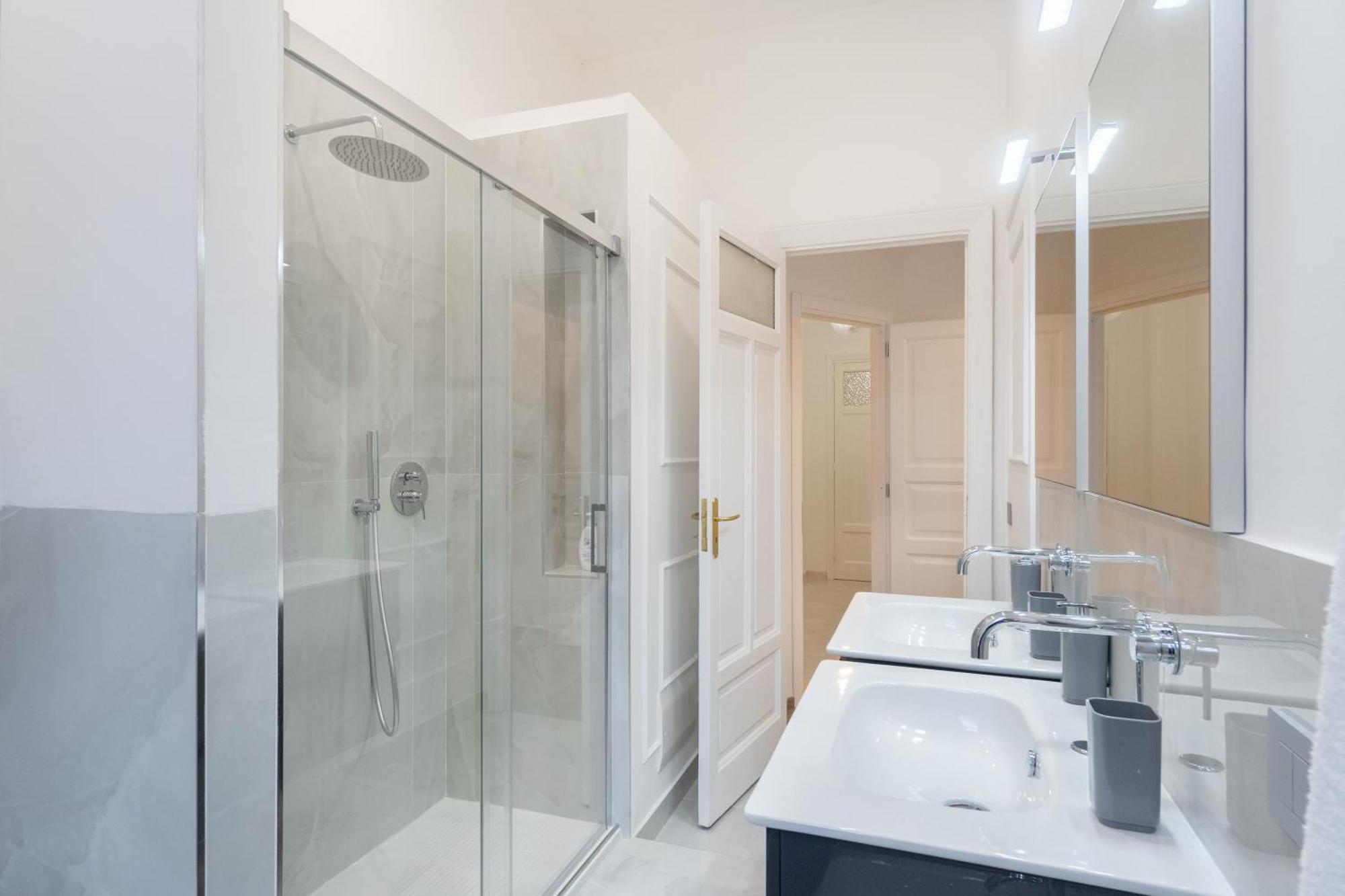 Palazzo Galeoni Luxury Suites Σαλέρνο Εξωτερικό φωτογραφία