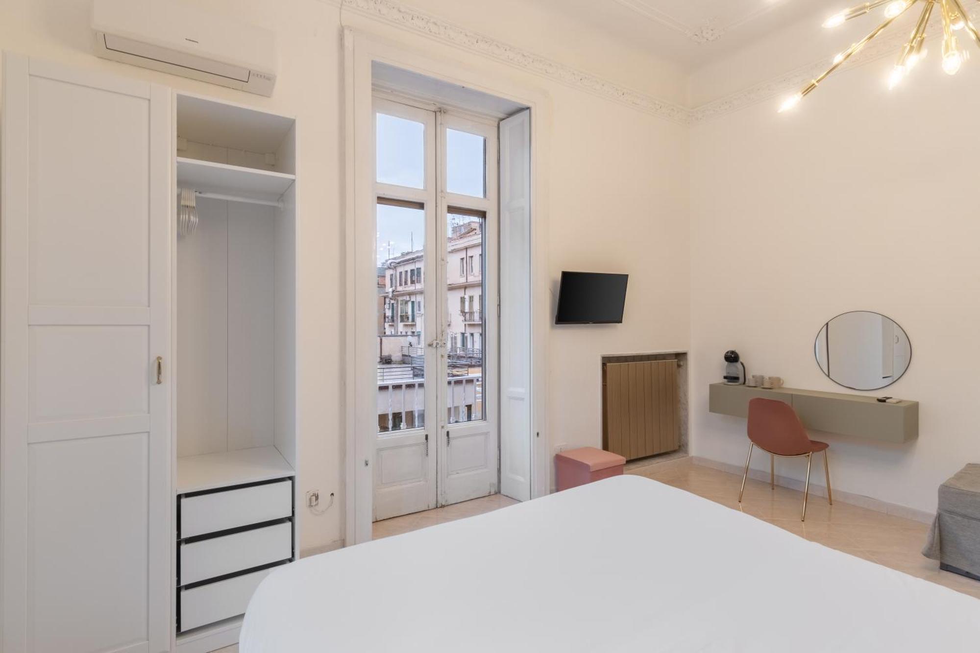 Palazzo Galeoni Luxury Suites Σαλέρνο Εξωτερικό φωτογραφία