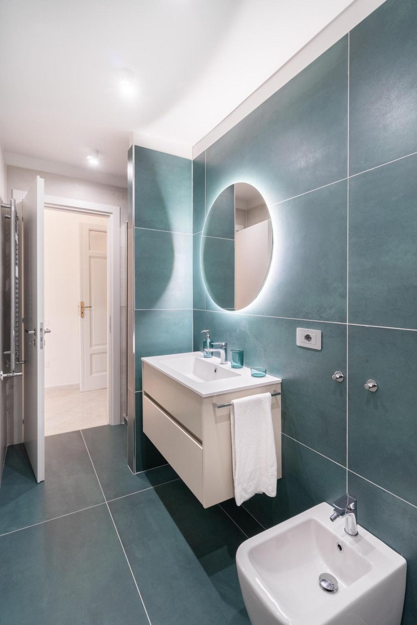 Palazzo Galeoni Luxury Suites Σαλέρνο Εξωτερικό φωτογραφία