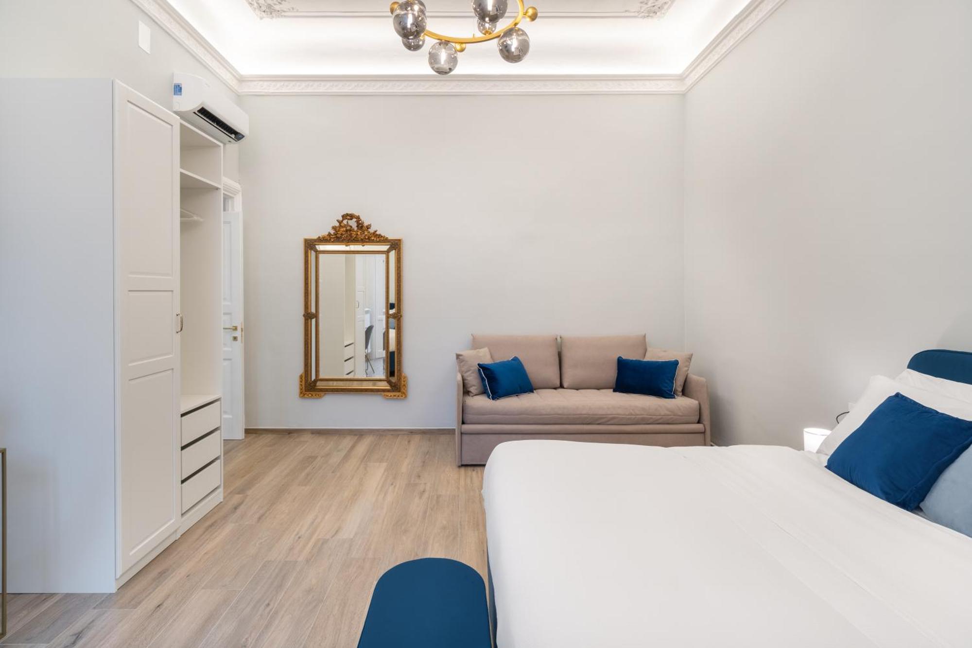 Palazzo Galeoni Luxury Suites Σαλέρνο Εξωτερικό φωτογραφία
