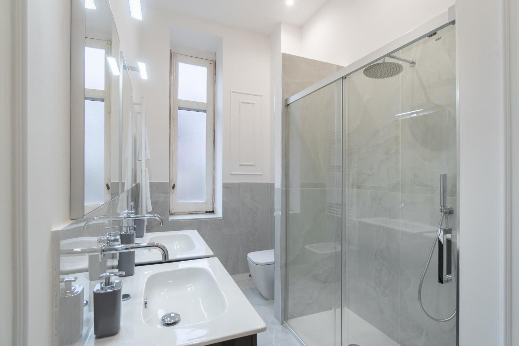 Palazzo Galeoni Luxury Suites Σαλέρνο Εξωτερικό φωτογραφία