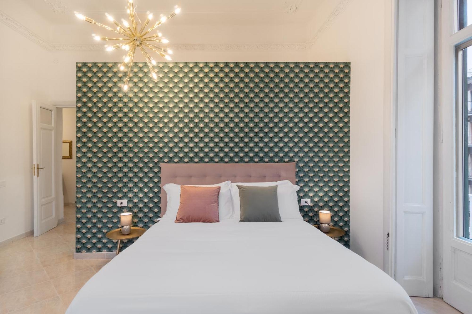Palazzo Galeoni Luxury Suites Σαλέρνο Εξωτερικό φωτογραφία